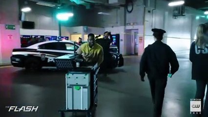 The Flash 7x07 Growing Pains - Clip from Season 7 Episode 7