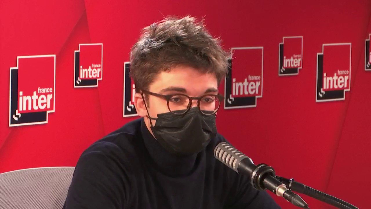 Raphaël Llorca : "Là où Emmanuel Macron a eu un dispositif narratif empli de sacré, de distance, les "gilets jaunes" sont dans l'âpreté du réel. Jacline Mouraud s'exprime depuis son salon, Eric Drouet depuis son camion."