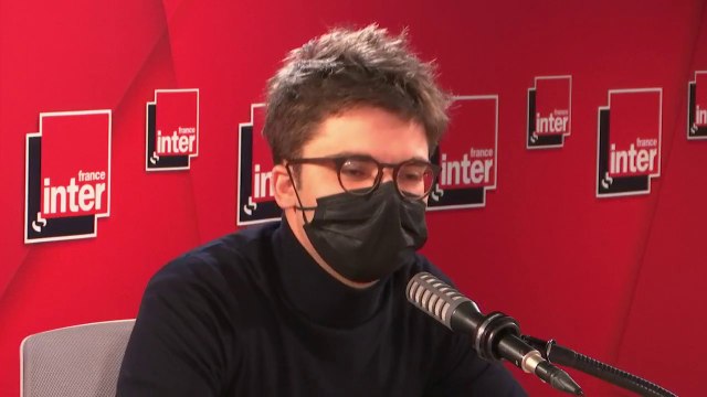 Raphaël Llorca : Beaucoup d'approches ont été menées, il manquait une approche symbolique : comment le candidat puis le président Macron a usé, parfois abusé, des symboles. Il y a un outil qu'on utilise jamais pour penser le politique, c'est la marque.