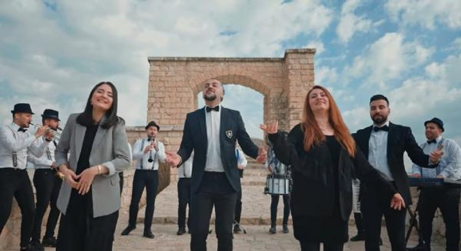 'BİG BANDO'NUN İLK KLİBİNİN GELİRİ, EĞİTİMDEN UZAK KALAN ÇOCUKLARA BAĞIŞLANACAK