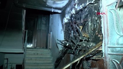 Son dakika haberi... İSTANBUL-GAZİOSMANPAŞA'DA BİNA GİRİŞİNDEKİ ELEKTRİK PANOSUNDA YANGIN ÇIKTI: 12 KİŞİYİ İTFAİYE KURTARDI