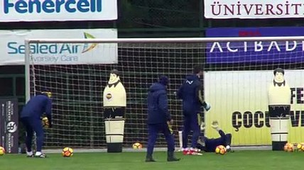 Fenerbahçe'de derbi hazırlıkları sürüyor