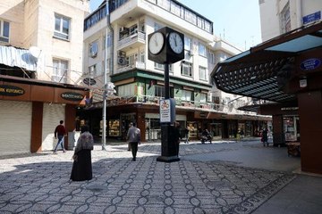 KIRMIZI KATEGORİDEKİ GAZİANTEP'TE, ÇARŞI VE MEYDANLAR BOŞ KALDI