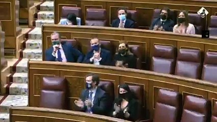 Observen con qué cinismo se ríe M4r14sc4 cuando Abascal le acusa de permitir que casi les maten en Vallecas