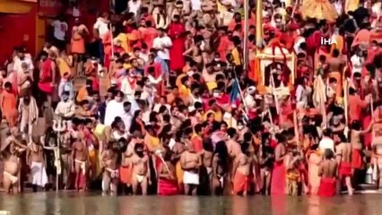 Hindular ölüme meydan okudu! Ganj Nehri'nde inanılmaz görüntüler