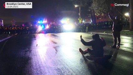 Black Lives Matter: «Ο Φλόιντ και ο Ράιτ έχουν το πρόσωπο όλων μας» λένε διαδηλωτές στη Μινεάπολη