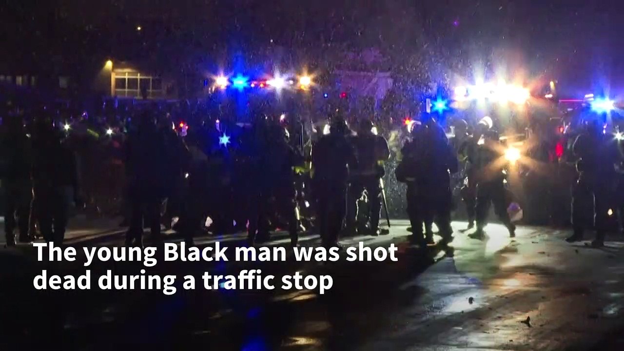 Protesters and police clash for third night ove...