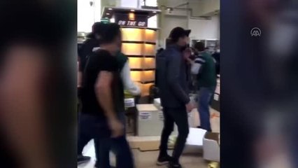 Lübnan'da devlet destekli ürünler için marketlerdeki izdihamlar sosyal medyaya düşmeye devam ediyor