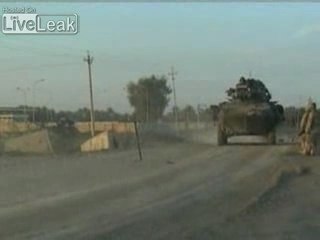 Attaque - Des Marines après une IED