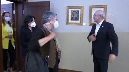 Video herunterladen: Kılıçdaroğlu, Türk Tabipleri Birliği Başkanı  Fincancı'yı kabul etti