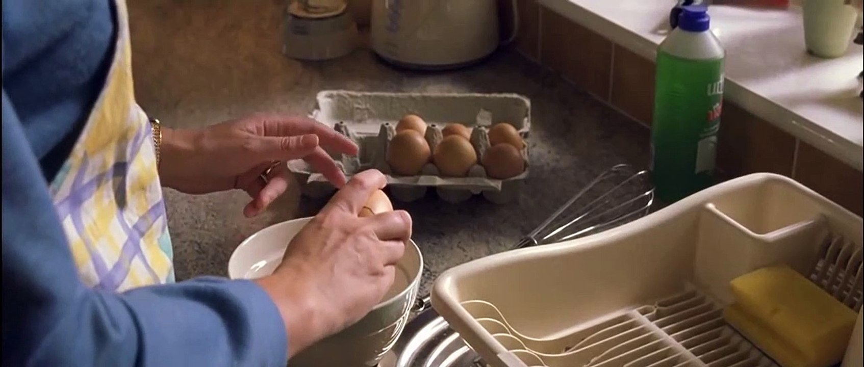 Harry Potter and the Sorcerer’s Stone Deleted Scene : Petunia Cracks Egg with Letter Inside