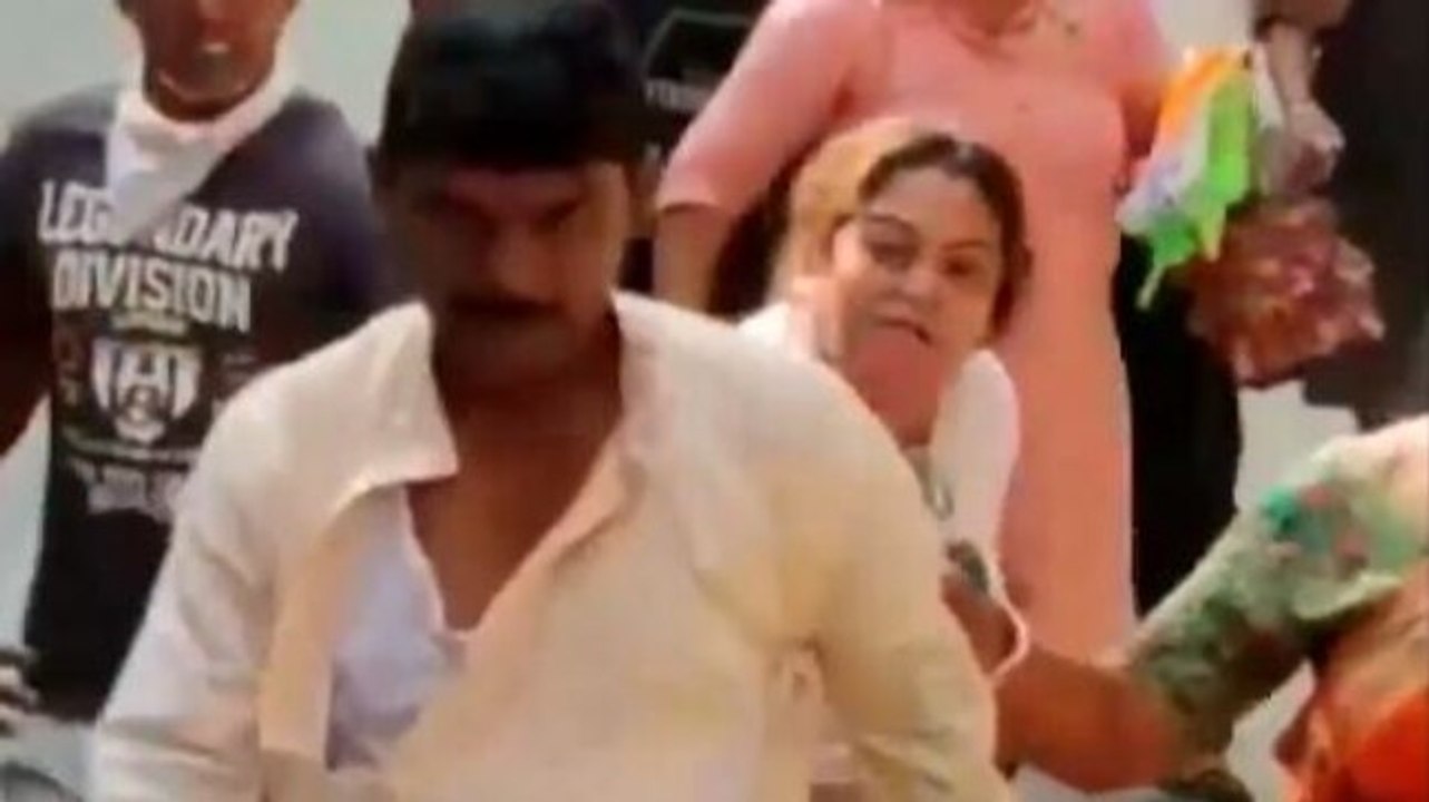 Bengal elections: Clashes erupt between BJP, TMC workers in Baranagar