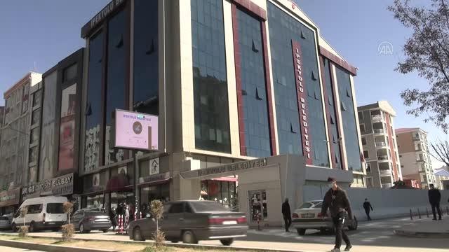 Zabıta ekipleri yerde buldukları 20 bin lirayı sahibine ulaştırdı