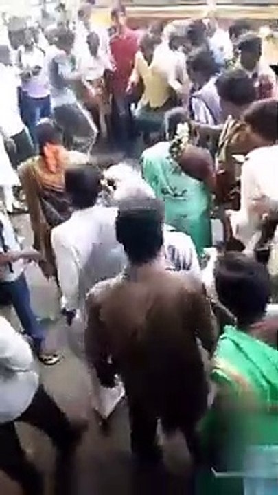 Kidnapped girls  in Salem catch the kidnappers in people's