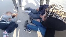 Beypazarı'nda bir aracın çarptığı baba ve oğlu yaralandı