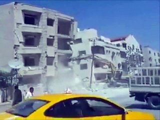 Yıkılan bina faciaya neden olacaktı!