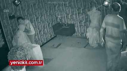 Korku evine korkutmaya giden yaşlı adam