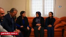 Bakan Sarıeroğlu, şehit ailesini ziyaret etti