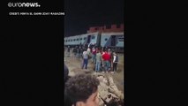 إصابة 15 شخصا بعد انحراف قطار عن مساره في مصر