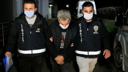 Arkadaşını öldürdü, ölüsünden korkup yüzünü kapattı