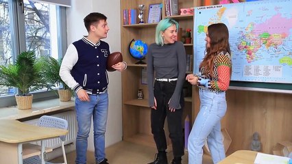 13 Bromas Universitarias Graciosas / Elecciones Presidenciales de Estudiantes