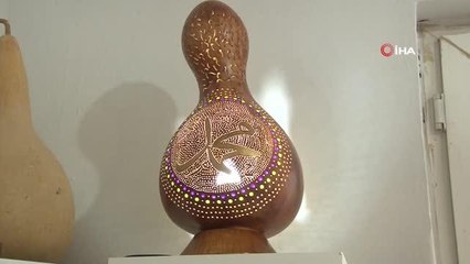 Su kabaklarını adeta birer sanat eserine dönüştürüyor