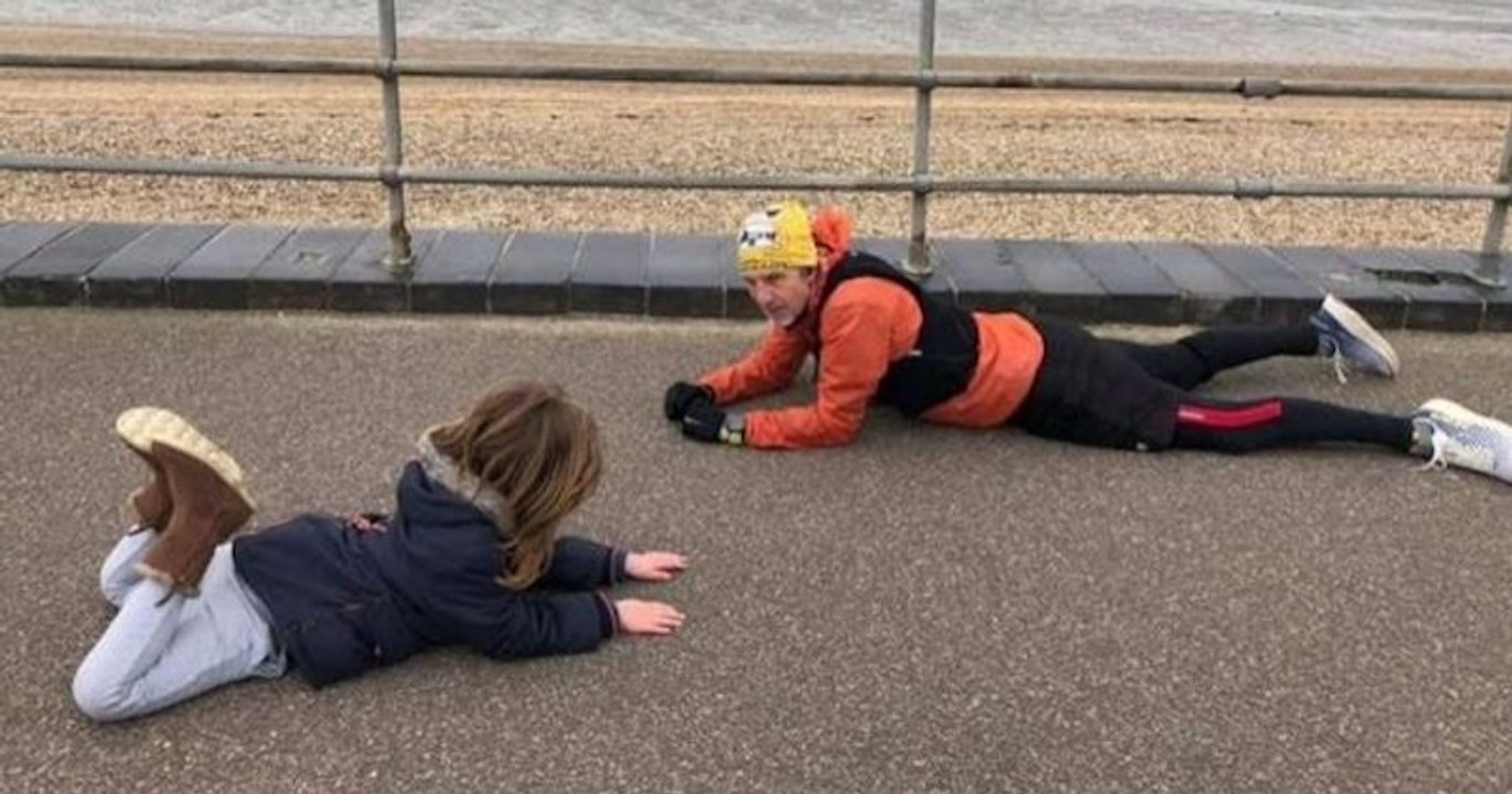 Une mère de famille remercie l'homme qui s'est...