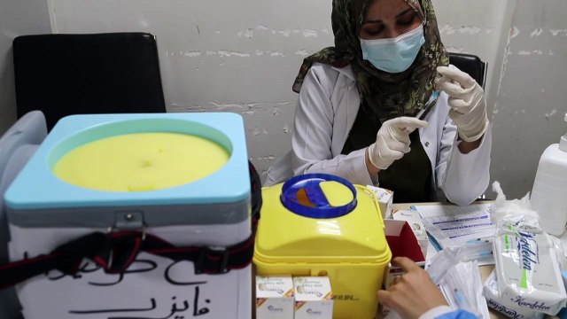 Premios Nobel y exmandatarios piden suspensión de patentes de las vacunas contra el covid-19