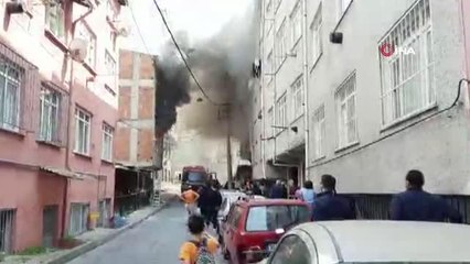 Esenler'de korkutan yangın...Mahsur kalan 4 kişi ve 6 aylık bebek itfaiye ekiplerince kurtarıldı