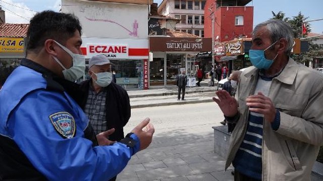 Polisin koronavirüs tedbirine uymadığı için uyardığı kişinin savunması güldürdü