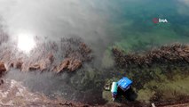 Son dakika haberi! Sapanca Gölü'nde su seviyesi yükseldi, karaya oturan kayık sular altında kaldı