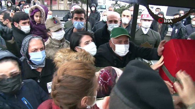 Şehit Uzman Çavuş Kızılay memleketinde gözyaşları arasında defnedildi