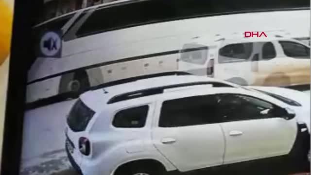 ESKİŞEHİR YAYANIN 160 METRE SÜRÜKLENEREK ÖLDÜĞÜ OTOBÜS KAZASI GÜVENLİK KAMERASINDA