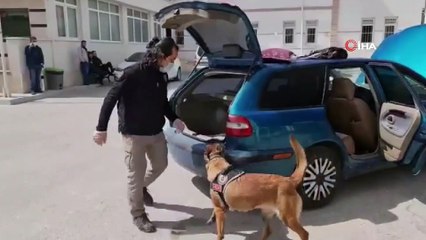 Otomobilin bagajından 5 bin 150 adet ecstasy çıktı