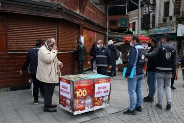 Beyoğlu ve Beşiktaş'ta maske denetimi