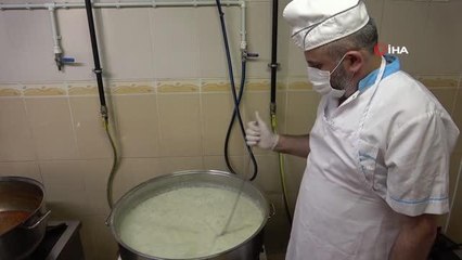 İftar yemekleri kapılarına kadar ulaştırılıyor