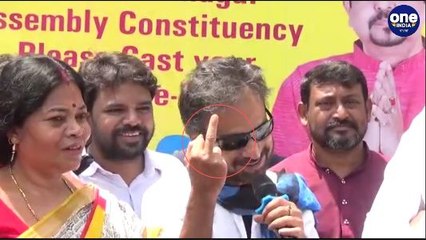 সুজিতের প্রচারে মধ্যমা দেখিয়ে বিতর্কে নচিকেতা, দেখুন ভিডিও