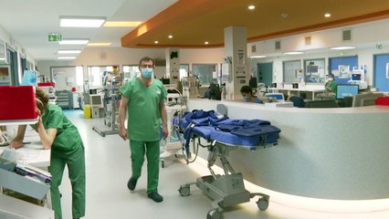 100.000 morts du Covid en France: un chef de service de réanimation témoigne
