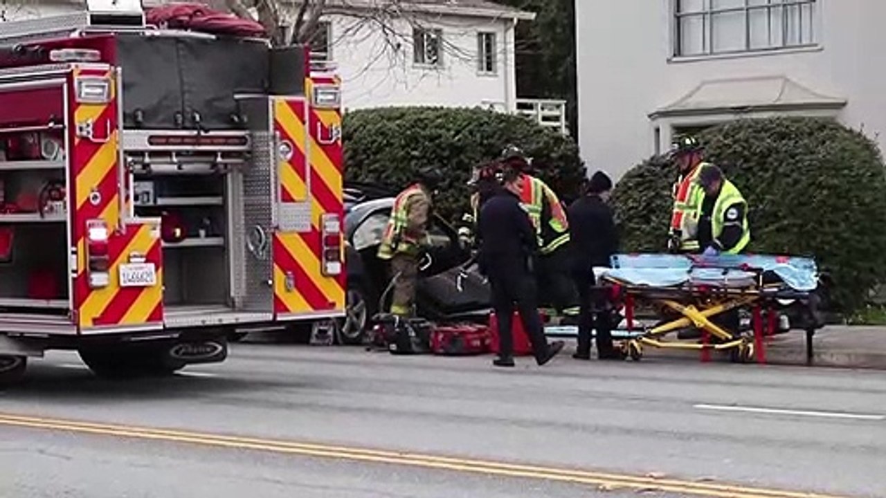 Major Vehicle Accident With Entrapment And Rescue! (Jaws Of Life Used)