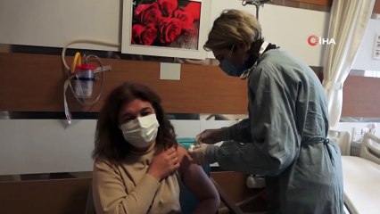 Prof. Dr. Şener’den Covid-19 Aşılarıyla İlgili Önemli Açıklama