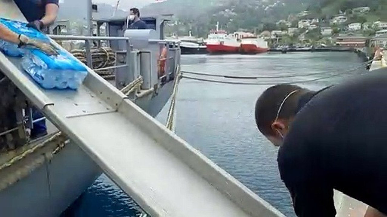 Ajuda para a ilha do vulcão