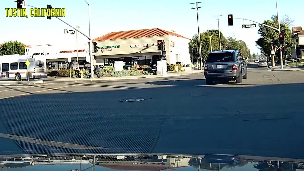 Most Expensive Supercar Crash Compilation 2021 | Bugatti, Lamborghini, Ferrari, Corvette, Porsche