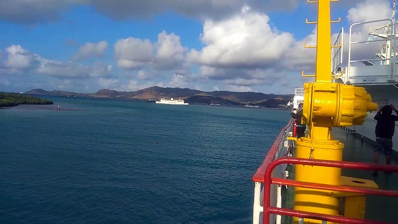 03.Pemandangan Naik Kapal Ferry Merak Bakauheni Pas Angin Kencang Alhamdullillah tanpa Ombak Besar_2