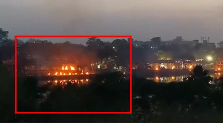 भैंसा कुंड: कोरोना से मौतें, लखनऊ के श्‍मशाम घाट पर जलती चिताओं का Video Viral