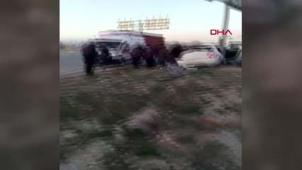 Son dakika haberi! AFYONKARAHİSAR-Otomobil ile TIR kavşakta çarpıştı: 3 ölü, 2 yaralı