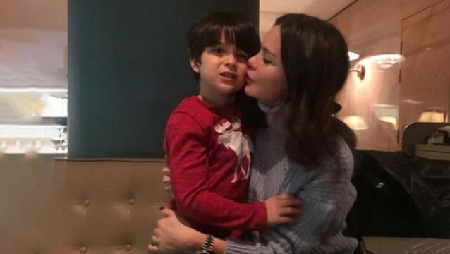 Bir yıl önce oğlu vefat eden Ebru Şallı'dan yürek yakan sözler: Meleklerin öldüğüne şahit oldum