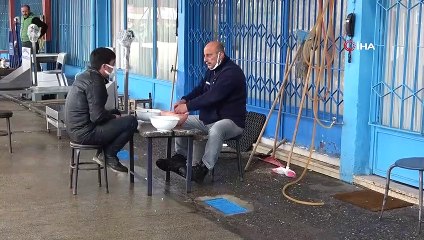 Denizlerde av yasağı başladı: Balık hali sessizliğe büründü