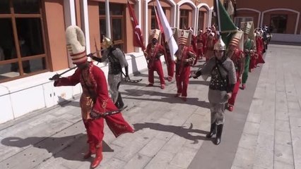 Uluslararası imam hatip lisesinde 25 farklı ülkeden 33 öğrenciyle mehter takımı oluşturuldu