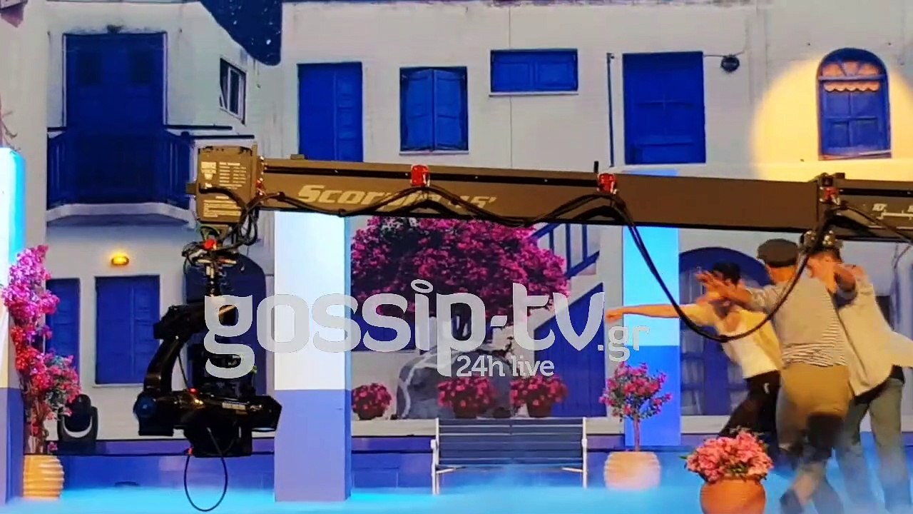 YFSF: Γοργόνες και Μάγκες στην σκηνή από την Κα...