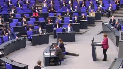 Almanya Başbakanı Merkel, yoğun bakımdaki doktorların "yardım" çağrılarının duyulmasını istedi